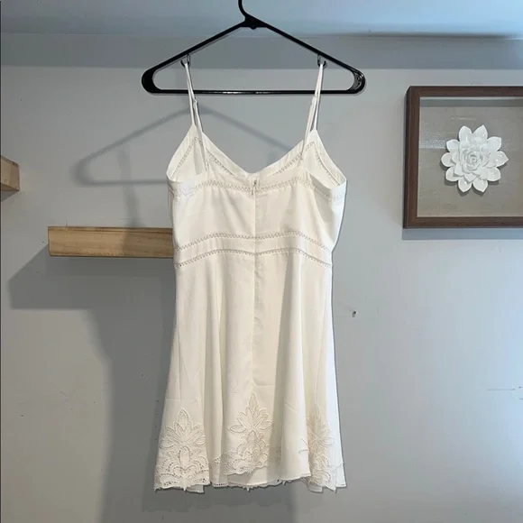 White Lace Trim Dress - Picture 2 of 3